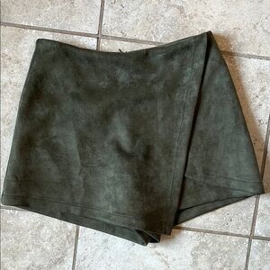 Luxxel Olive Green Suede Skort - Size Small